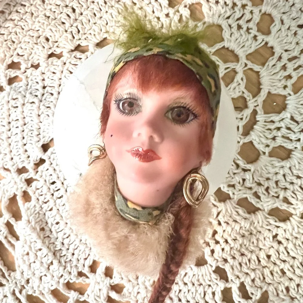 Vintage Hand-painted Ceramic Sagar Lady Head Brooch Pin 1950’s Art Deco Mid Mod